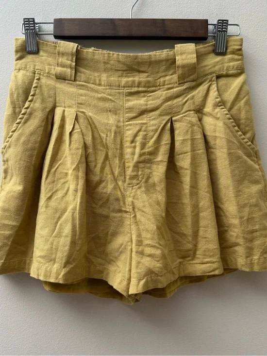American Eagle Outfitters Pleated Linen-Blend Shorts in Mustard Yellow
