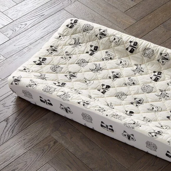 Crate & Barrel Kids Cotton Changing Pad Cover Woodland Animals Ivory Black NEW