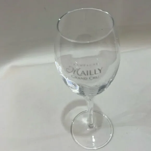 Mailly Clear Wine Glass Grand Cru Champagne 6 Oz 7 1/2 In Tall 1 1/4 In Round