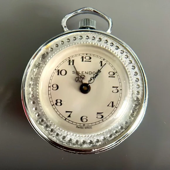 Splendor Vintage Swiss Classical Roman Coin Pocket Watch Cameo
