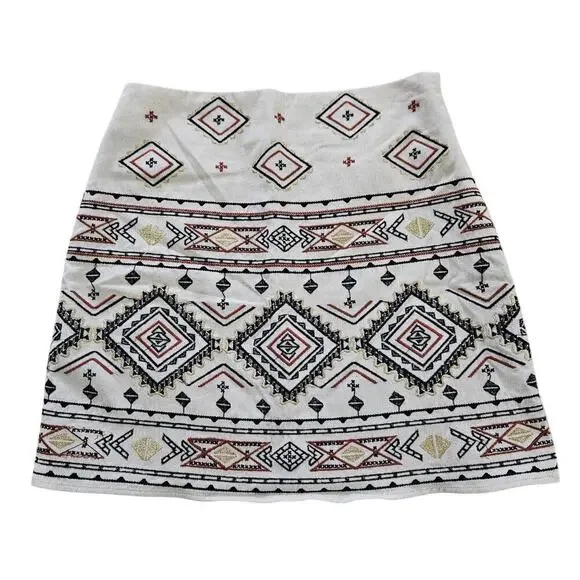 NWT! Blu Pepper Geometric Embroidered Cream Mini Skirt. Size Small.