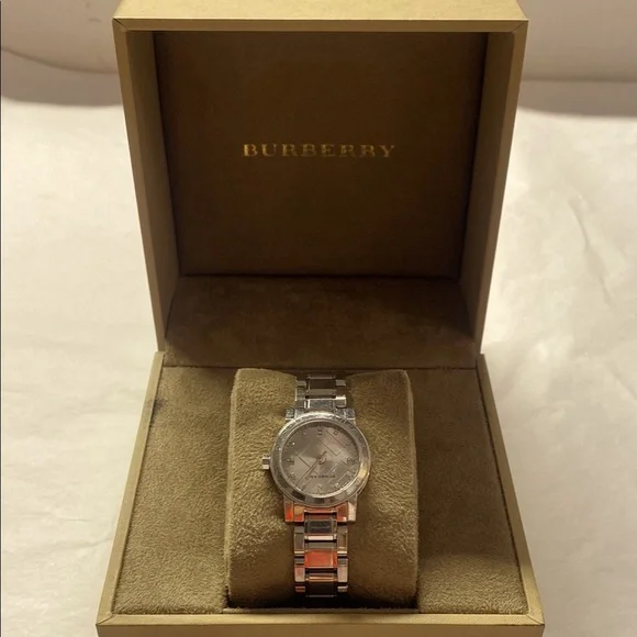 Burberry NIB Silver Round Face watch