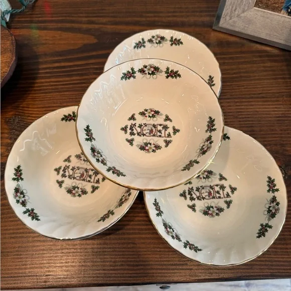 Churchill NOEL Set of 4 Soup/ Cereal Bowls Made In England Christmas Holiday