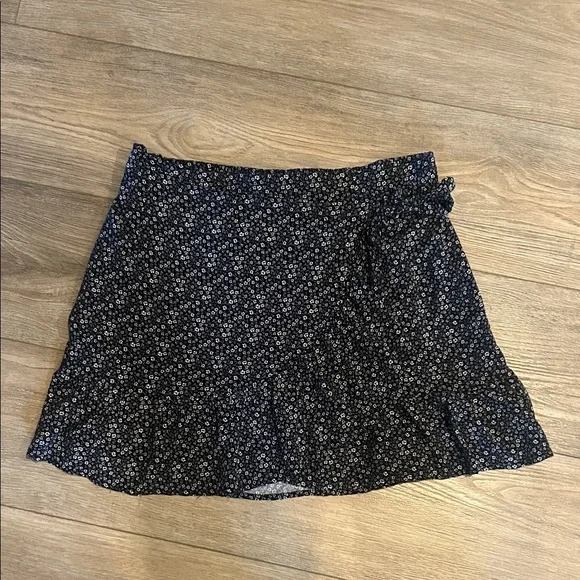 Cynthia‎ Rowley Floral Navy Blue and White Skirt