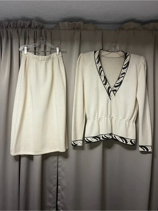 St. John Evening Vintage Cream Two-Piece Skirt Set with Black Trim