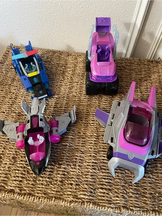 Paw Patrol Spin Master HTF Rescue Vehicles Lot of 4!