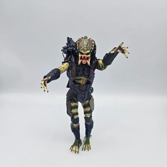 NECA Fugitive Predator Action Figure 8
