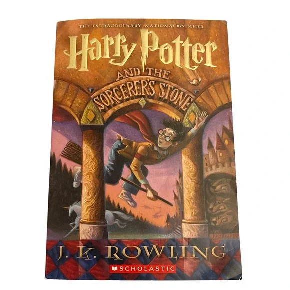 Harry Potter and the Sorcerers Stone J K Rowling Scholastic‎ Paperback Book