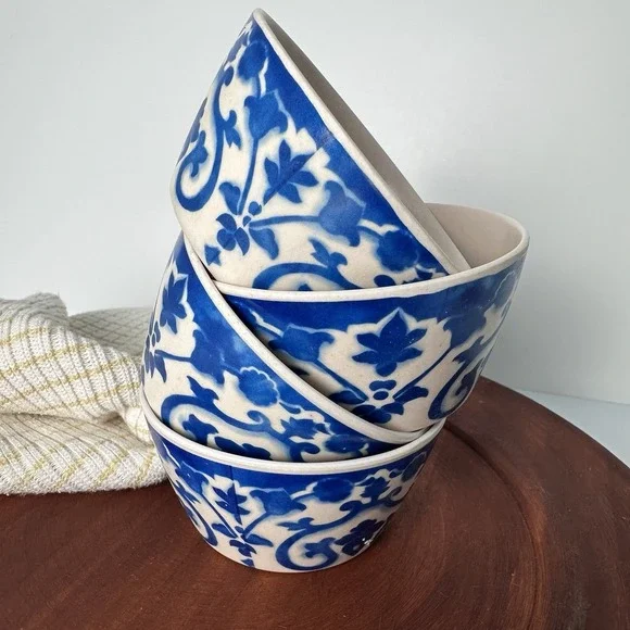 4 Blue & White Patina Vie 