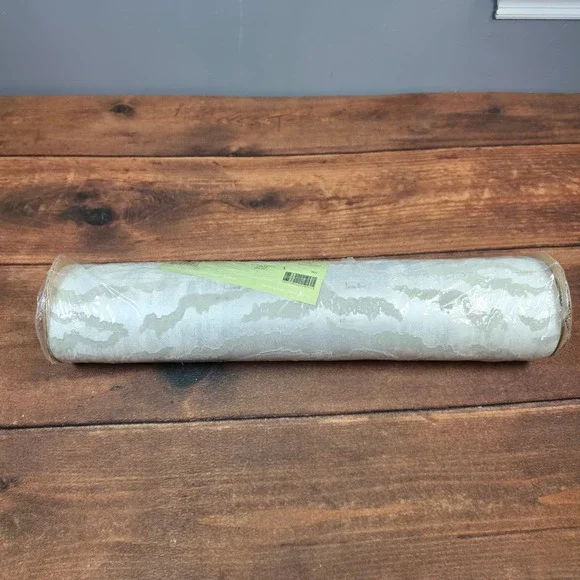 Thibaut Tiger Wallpaper Home 20.5in x 11yds Sage Green New T83063 Animal Print