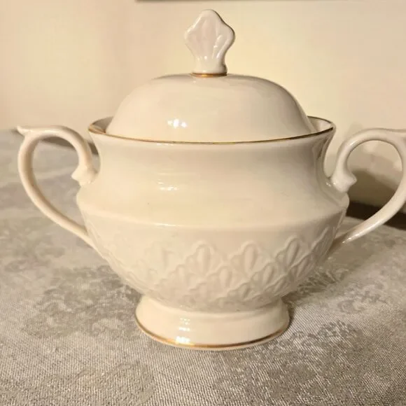 Lenox Jacquard Gold Cream Sugar Bowl