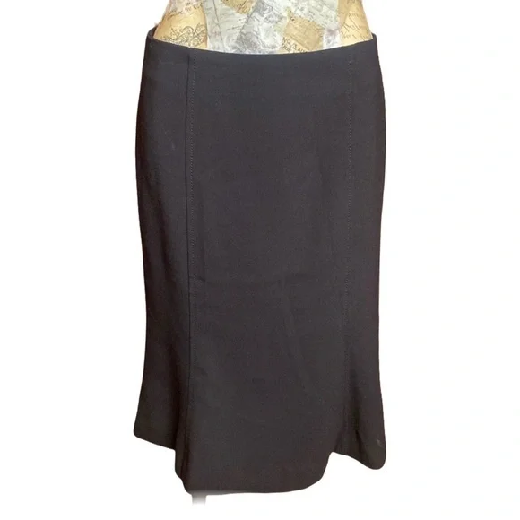 Talbots Black fishtail stretch midi Skirt‎ darted and lined Size 8