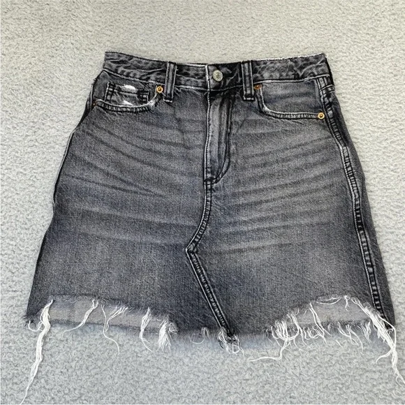 Abercrombie & Fitch Mini Skirt Women 00R 24 Black Gray Denim Raw Hem Y2K Party
