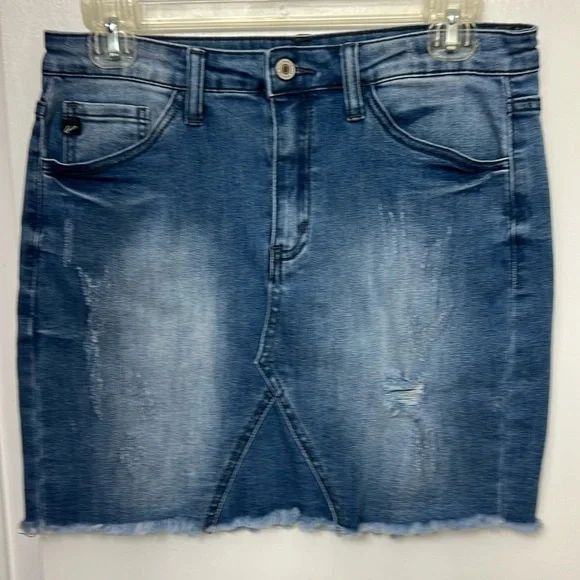 94. KanCan Distressed Jean Miniskirt Sz 5/26 frayed bottom