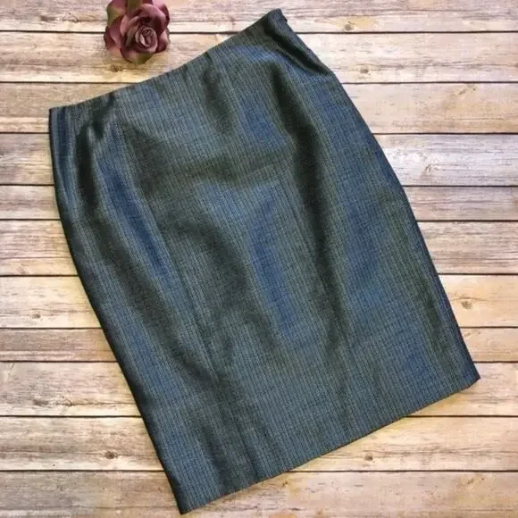Carlisle Light Aqua/Black Herringbone Skirt Size 6