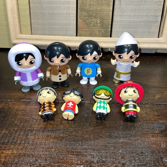 Lot 8 PC‎ Ryans World Mini Toys Figure Wizard derby Fire fighter