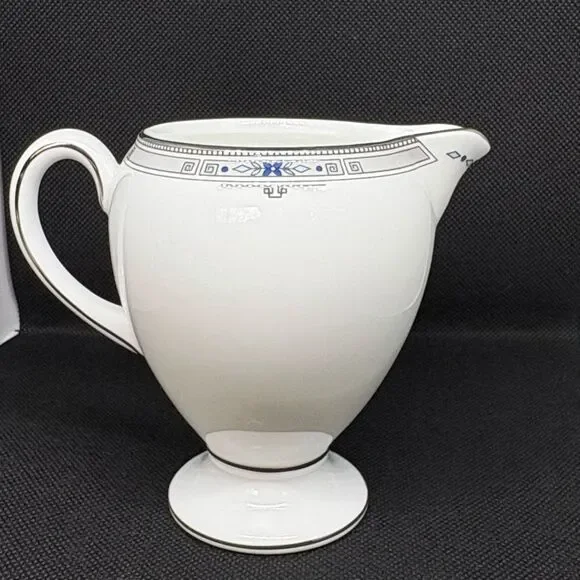 Vintage Wedgwood Amherst Platinum Globe shape milk jug creamer