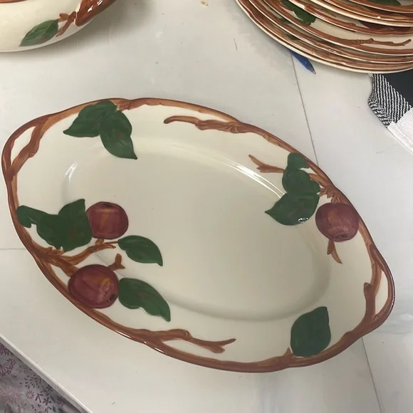 Vintage Franciscan Apple 12 1/2”Serving Platter Made In USA Excellent Condition!