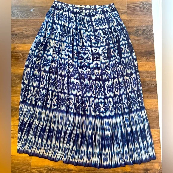 Like new 12 Boston Proper Pleated Blue and White Maxi Skirt