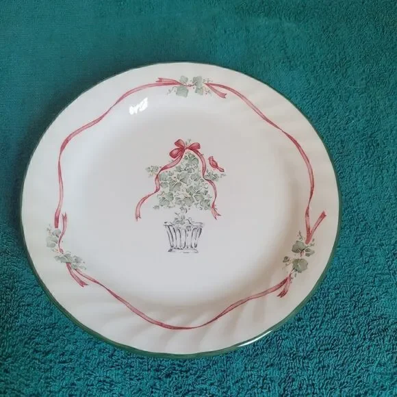 Corelle Callaway holiday by corning