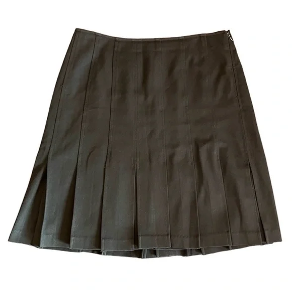 ST. JOHN By Marie Gray Collection Black Pleated Skirt Size 6 Side Zip