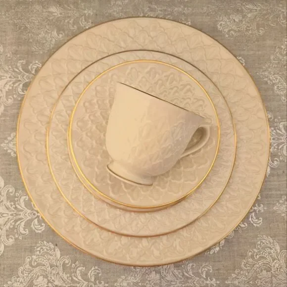❤️🎄🛍VINTAGE LENOX JACQUARD GOLD CHINA 5 PIECE PLACE SETTING