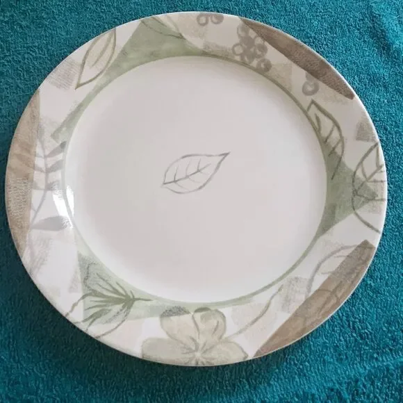 Corelle Textured Leaves