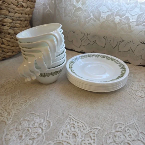 Corelle Crazy Daisy Tea Cup Saucer Set 16pc Green Spring Blossom Vintage MCM