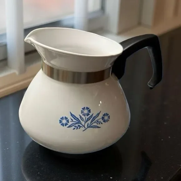 Vintage Corning Ware Blue Cornflower 6 Cup Tea Pot With P-104 Backstamp