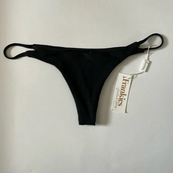 Frankie’s bikinis black Willa bottoms size medium- NWT