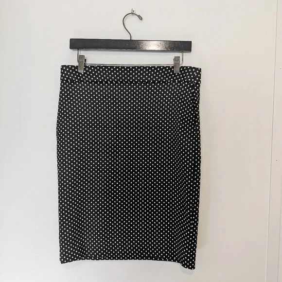 Elle Black and White Polka Dot Pencil Skirt M