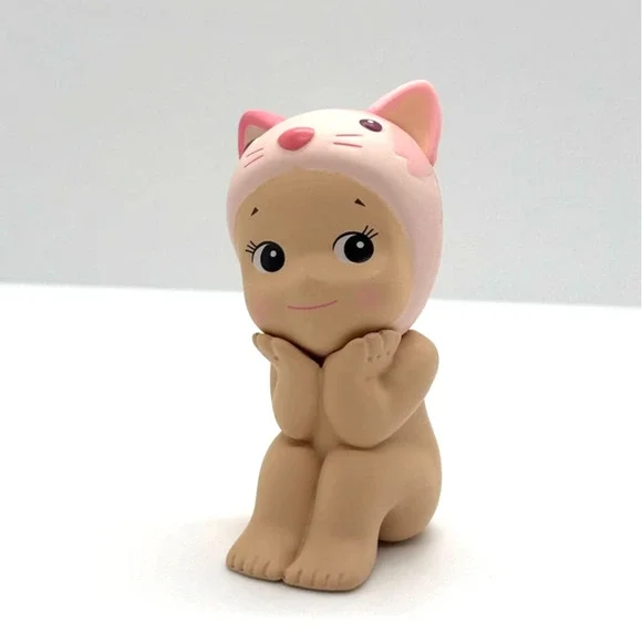 New Unbranded Collectible Kewpie/Angel Mini Figure, Sitting Cat, Open Box