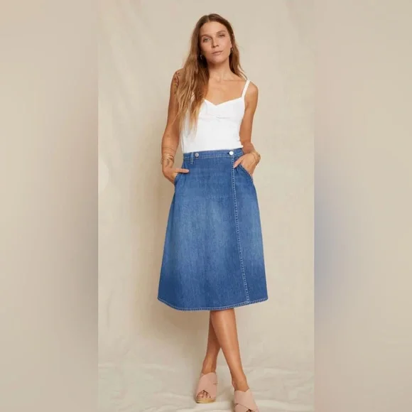 NWOT AMO the Marie Wrap Skirt Denim Midi in Wistful Wash. Size Small