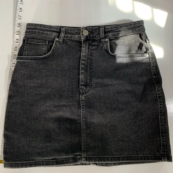 Zara Charcoal Women's Jean skirt size M Y2K inspired