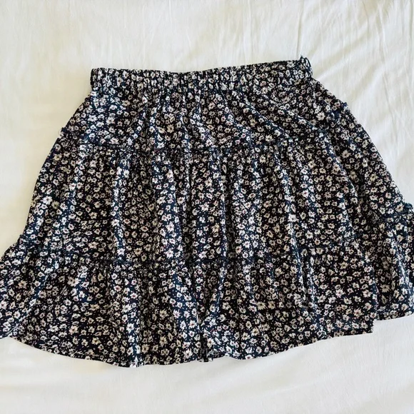 SHEIN Blue and White Tiered Skater Mini Skirt