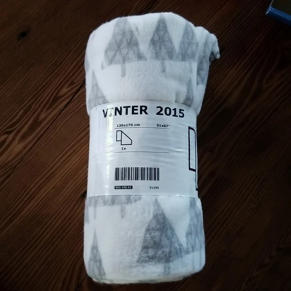 IKEA Throw with Cristmas Tree Shapes Vinter 2015