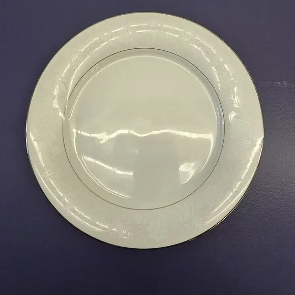 Noritake Ranier 6909 Dinner Plate White Floral & Platinum Trim 10-1/2” Vtg Set 4