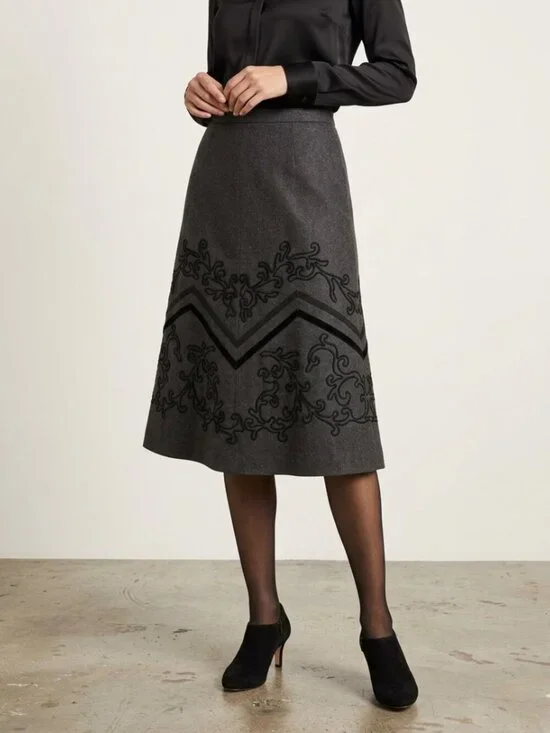 Anne Taylor Loft Petite Black Embroidered Lined Wool Blend Side Zip A Line Skirt