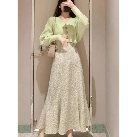 Floral Print Light Green A-Line Skirt Size Small