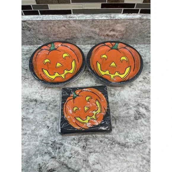 Vintage Halloween Plates And Napkins Party Jack O Lantern Pumpkin NIP NOS