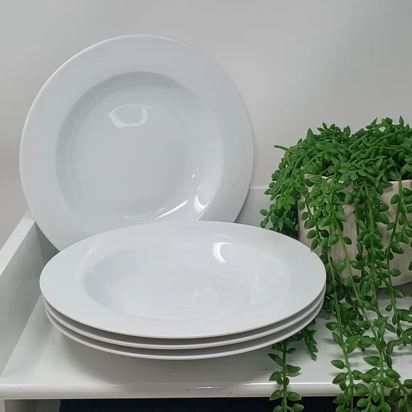 Avenue Classic White Dinnerware Set