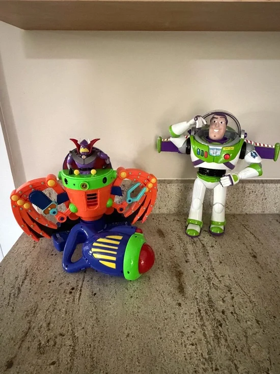 Disney Buzz Lightyear Action Figure and Emperor Zurg Lightup Projection Game