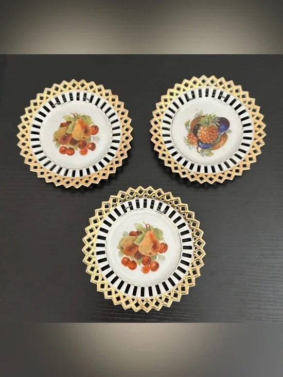 🌹 German 5” Vintage Gold Guild Edge Fruit Plates Set of 3