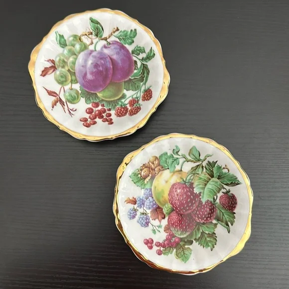 🌹 Regency Genuine Bone China 2 Vintage Berry Bowls