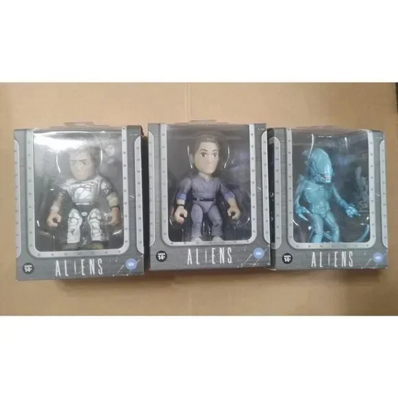 Loyal Subjects Aliens Hudson Blue Alien Bishop Figures