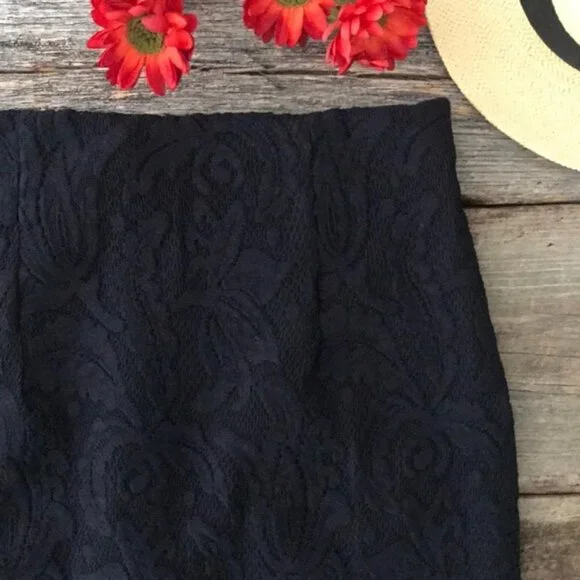 H&M Navy Stretch Lace Skirt Size 8