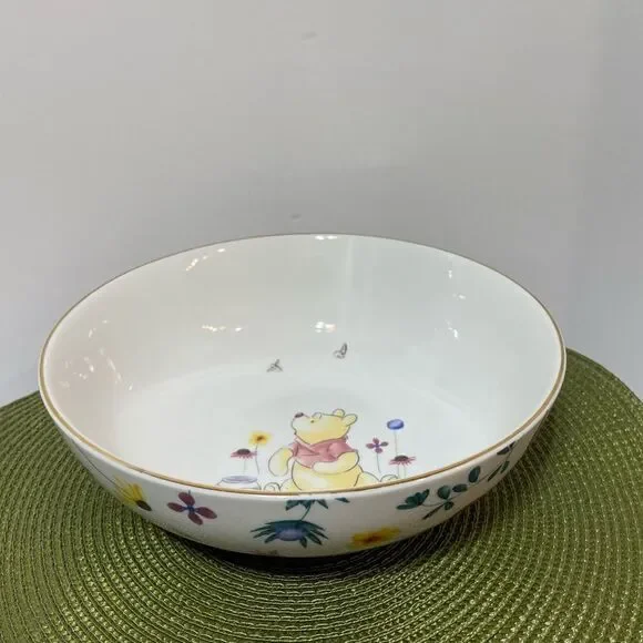 Disney Winnie the Pooh with Flowers Serving Bowl NWT