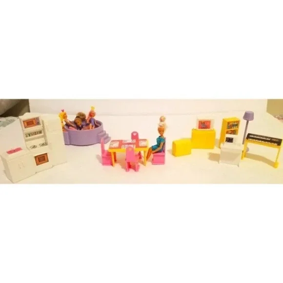 Mini Doll Set w/Accessories