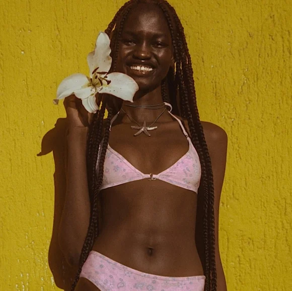 New!Frankie's Bikinis Yara Bikinis Top‎