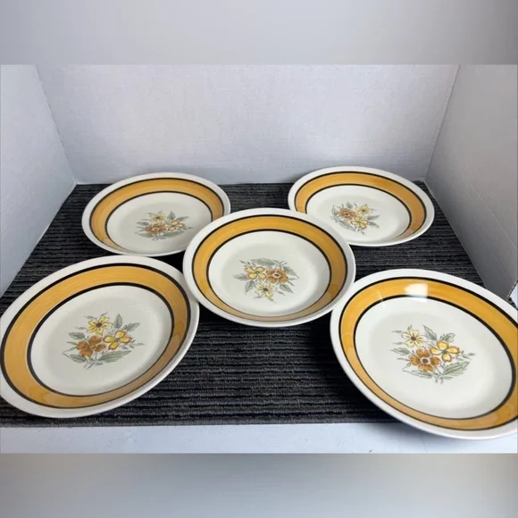 Vintage Underglazed Grand Bahama Japan 4907 Soup bowls 5 Hand Painted Stone Ware